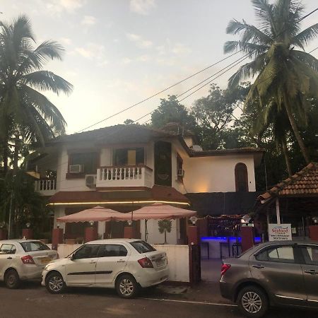 Big Daddy'S Inn Candolim Exterior foto