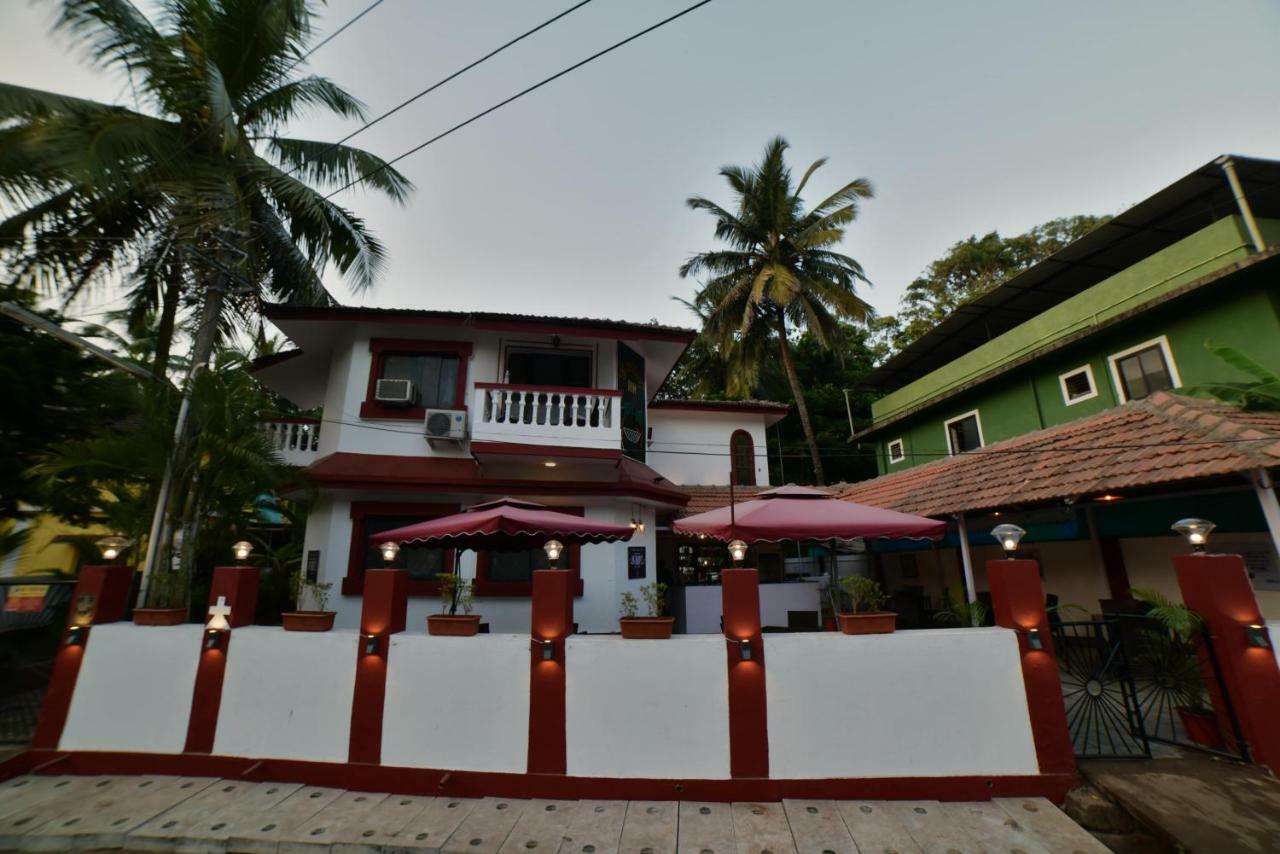 Big Daddy'S Inn Candolim Exterior foto